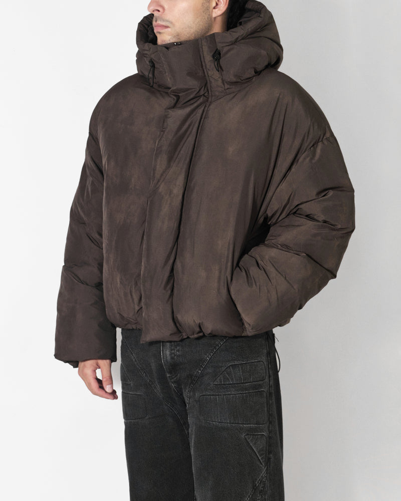HOODED PUFFER JACKET IN WASHED BROWN