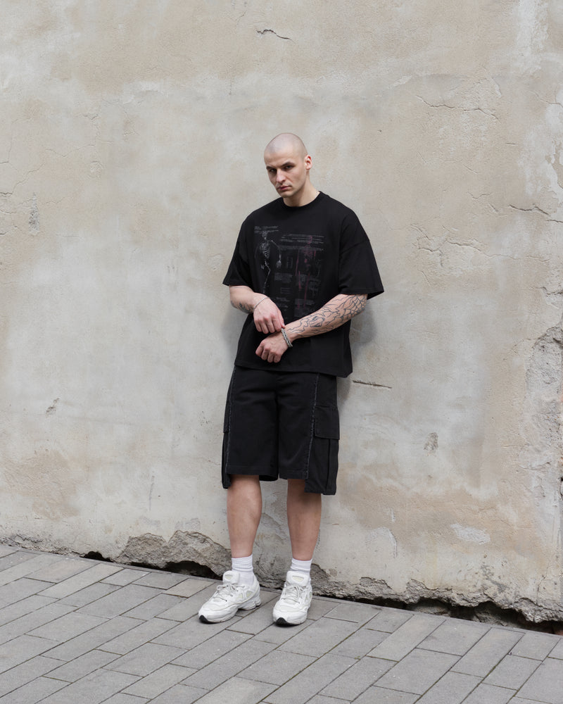 CARGO SHORTS IN OFF BLACK