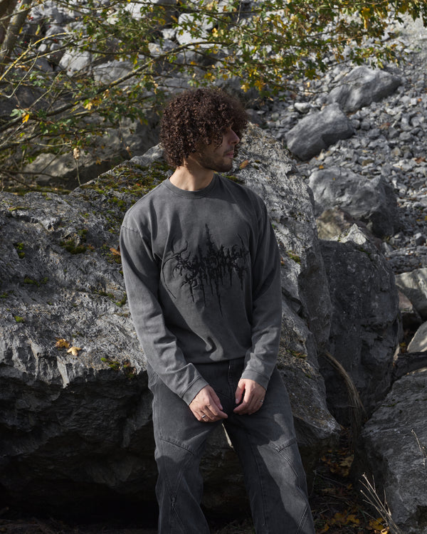 EMBROIDERED L/S SIGIL TEE IN VINTAGE BLACK