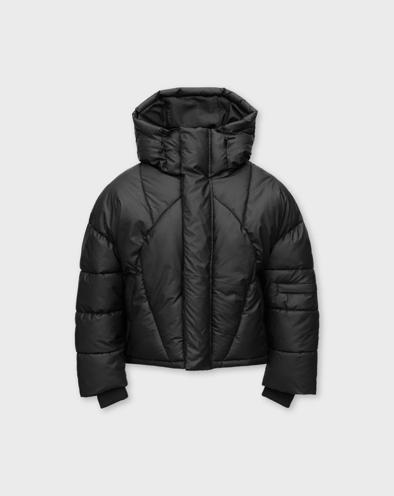 HOODED PUFFER JACKET IN JET BLACK