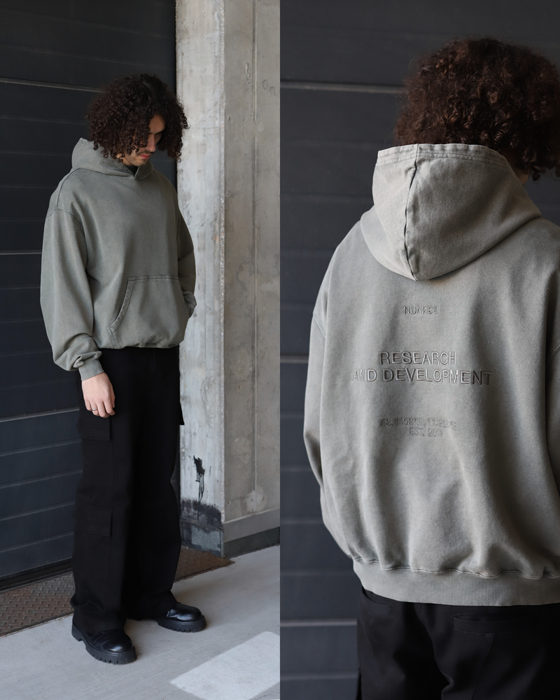EMBROIDERED HOODIE IN VINTAGE OLIVE