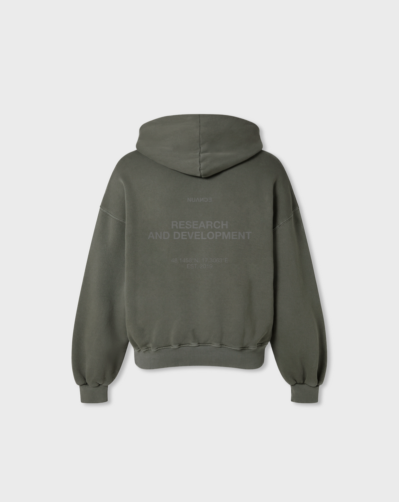 EMBROIDERED HOODIE IN VINTAGE OLIVE