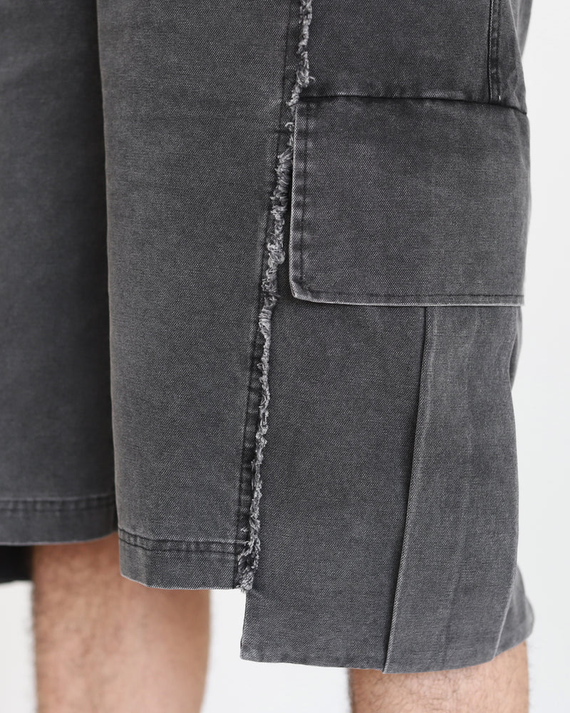 CARGO SHORTS IN VINTAGE GRAY